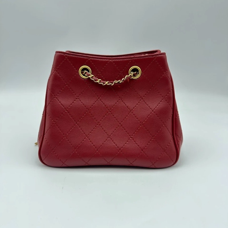 Chanel香奈兒埃及風水桶包，紅色小牛皮，金色五金-1