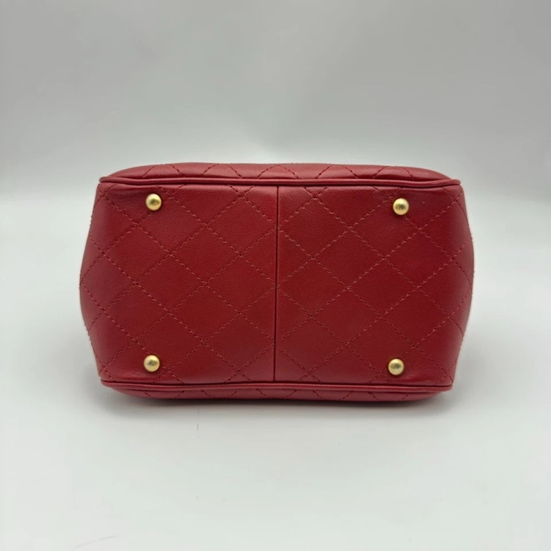Chanel香奈兒埃及風水桶包，紅色小牛皮，金色五金-2