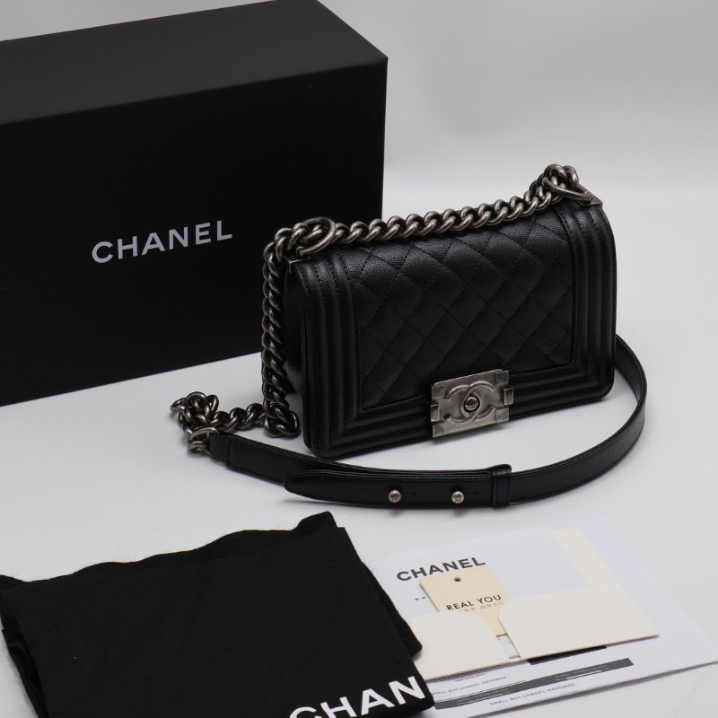 CHANEL Boy20 粒面牛皮口蓋包 - 黑銀-7