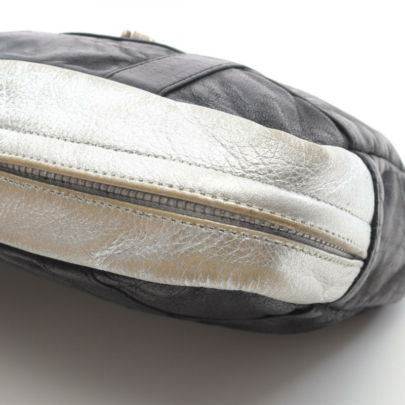 鉻心大匕首拉鍊手拿包,皮革材質,黑色/銀色,二手男士款-5