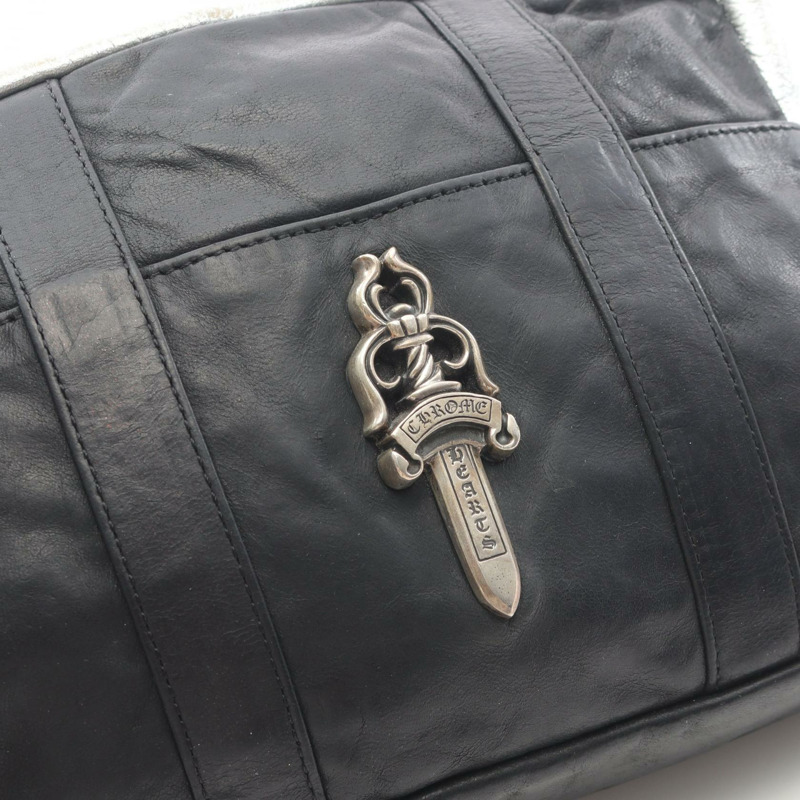 鉻心大匕首拉鍊手拿包,皮革材質,黑色/銀色,二手男士款-9