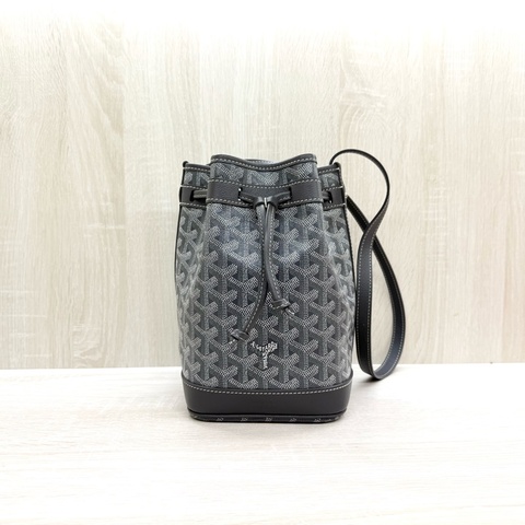 Goyard灰色Petit Flot經典塗料帆布束繩水桶包