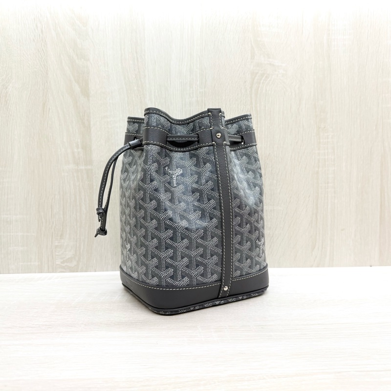 Goyard灰色Petit Flot經典塗料帆布束繩水桶包-2