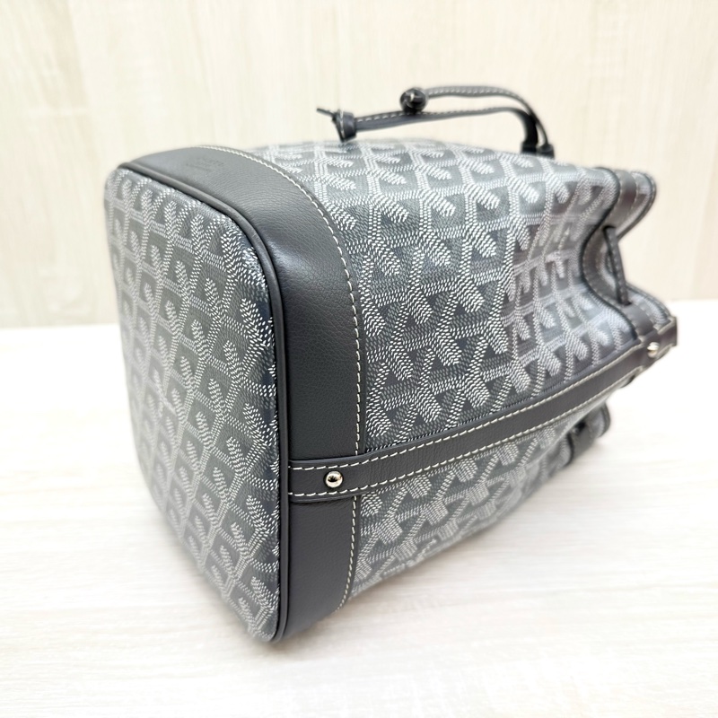 Goyard灰色Petit Flot經典塗料帆布束繩水桶包-7