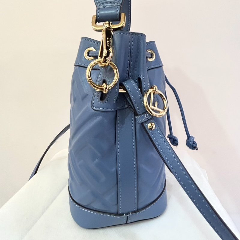 FENDI藍牛皮壓紋水桶二用-3