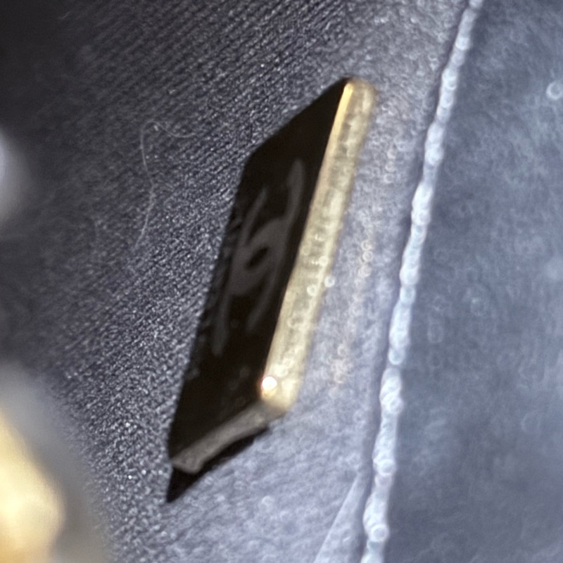 Chanel 香奈兒-經典口蓋鏈帶手機包 (Classic Flap Phone Holder)-12