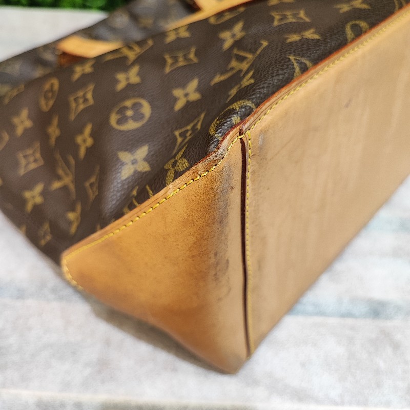 Louis Vuitton Cabas Mezzo-8