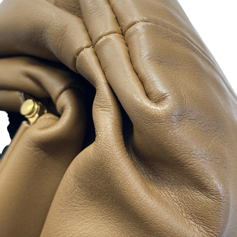 BOTTEGA VENETA 寶緹嘉 THE POUCH 肩背包 小牛皮 焦糖色 金釦-10