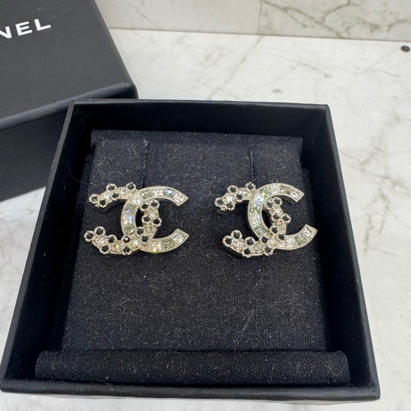 Chanel 水鑽拚黑雙C耳環-1