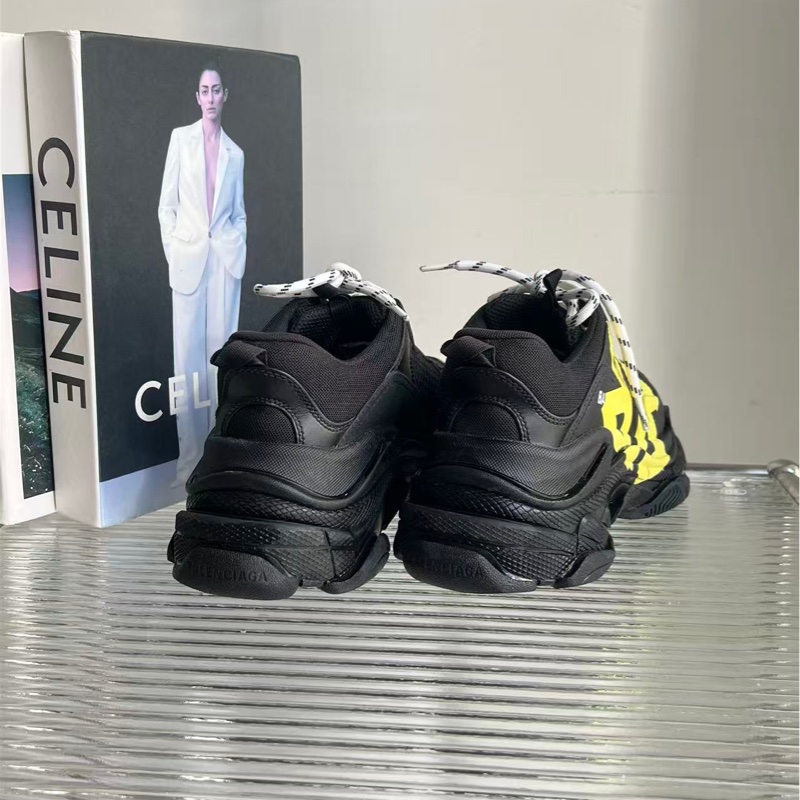 🔥新到:Balenciaga / 巴黎世家 25春季Triple S 黑色膠帶貼紙BB老爹鞋,尺寸:37碼-1