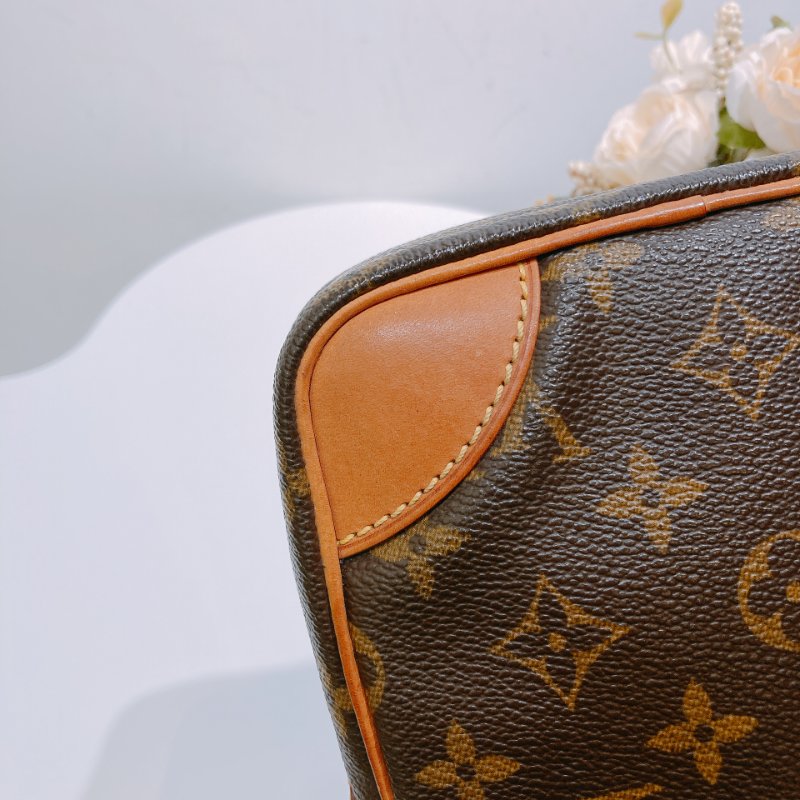 TW4576 Louis Vuitton 路易威登 經典Logo 復古 肩背包 Vintage Monogram Dunoe Shoulder Bag-6