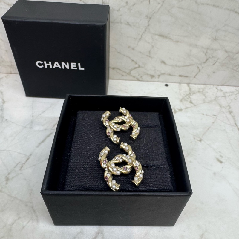 CHANEL金色麻花捲珍珠水鑽耳環-2