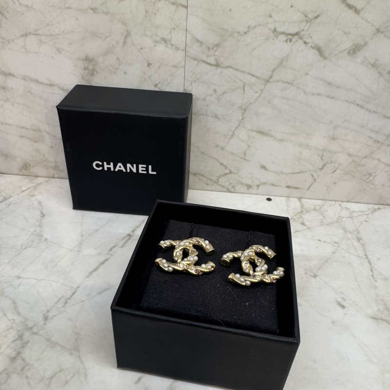 CHANEL金色麻花捲珍珠水鑽耳環-4