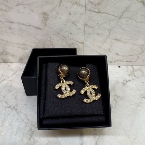 CHANEL 炫彩石小雙C耳環