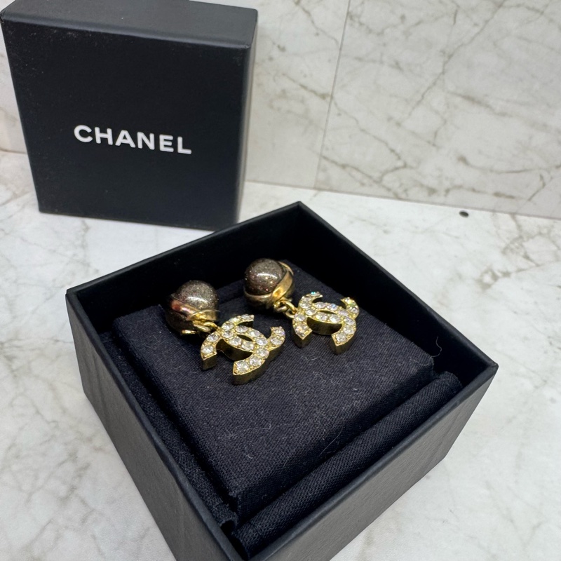 CHANEL 炫彩石小雙C耳環-2