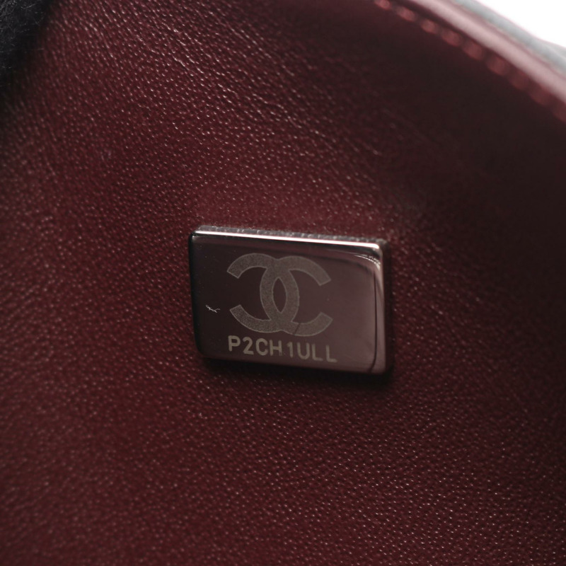 香奈兒 (CHANEL) Matelasse W 翻蓋鏈條肩背包,黑色小牛皮,二手女士 SHW CC-4