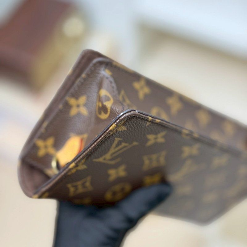 (大全配、台灣購證)🏷LV.Lily woc M82509-6