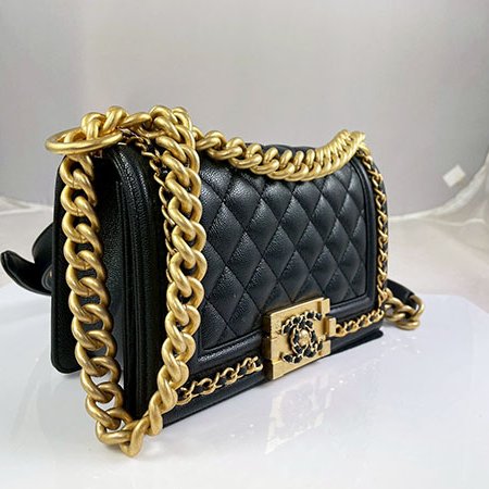 *奢華大道國際精品*【CH0719】CHANEL黑色荔枝紋小牛皮 BOY 20CM 金釦鍊帶斜背包 A67085-1