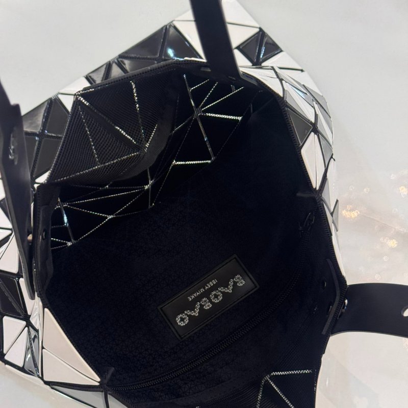 *SHIHNA名牌精品*BAOBAO ISSEY MIYAKE 三宅一生 6x6亮面手提包-4
