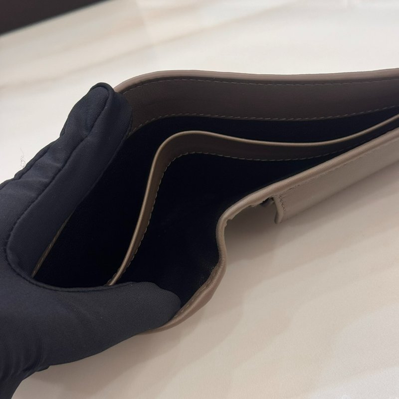 *SHIHNA名牌精品* BOTTEGA VENETA 咖色編織小牛皮短夾-5