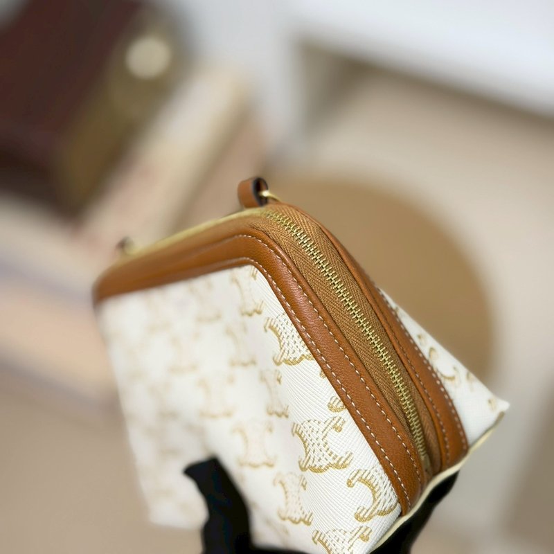 🏷Celine．Mini 貝殼包/客人寄賣-9