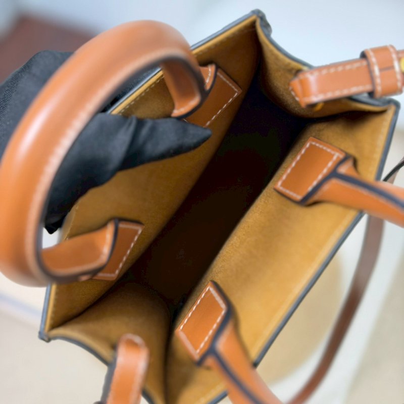 🏷Celine．Mini Cabas 琴譜包 新款/客人寄賣-17