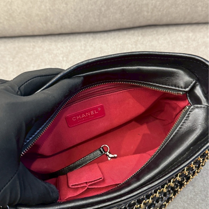 香奈兒 黑色流浪包-5