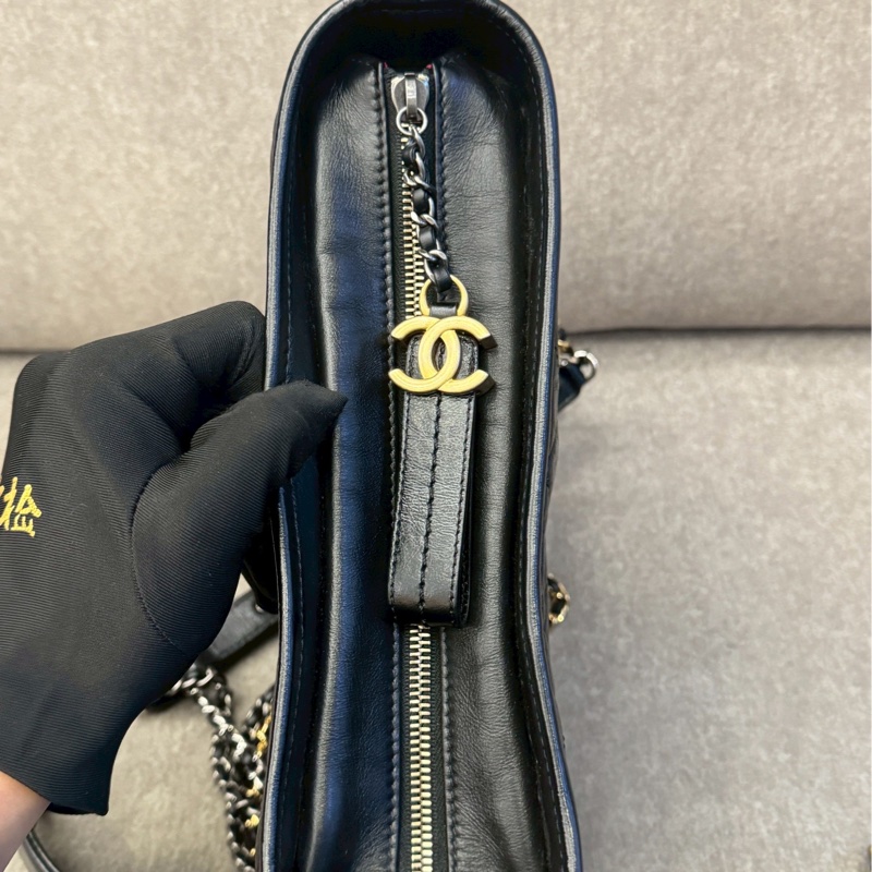 香奈兒 黑色流浪包-6