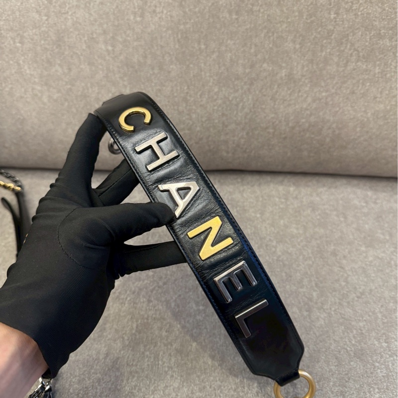 香奈兒 黑色流浪包-8