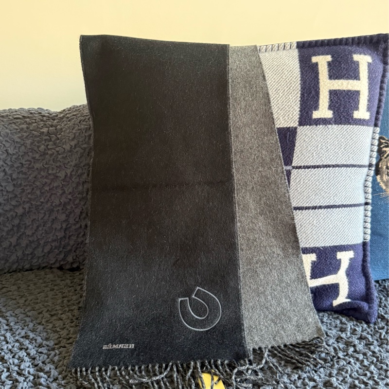 全新Hermès黑灰雙面羊絨圍巾-8