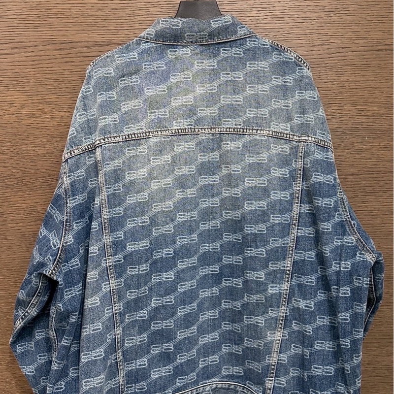 巴黎世家滿版logo牛仔外套-1