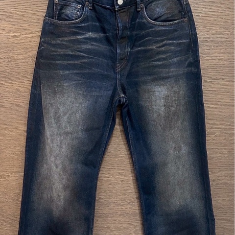 Acne Studios 做髒牛仔褲