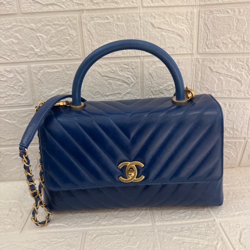 chanel藍色山形紋金雙C handle-0