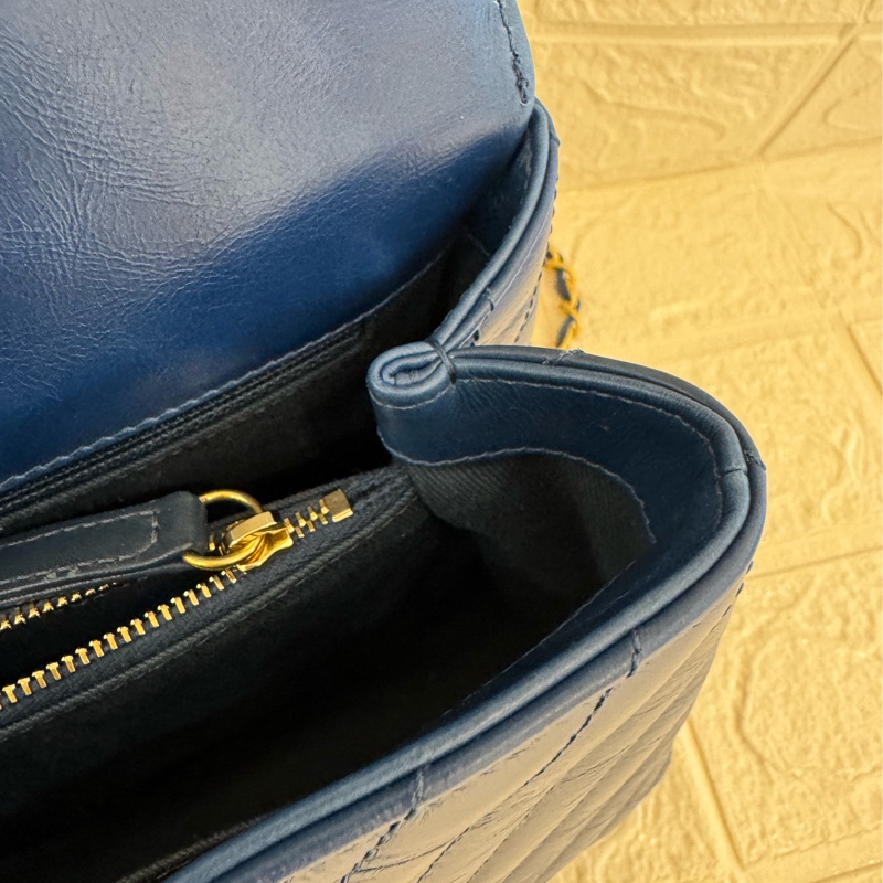 chanel藍色山形紋金雙C handle-21