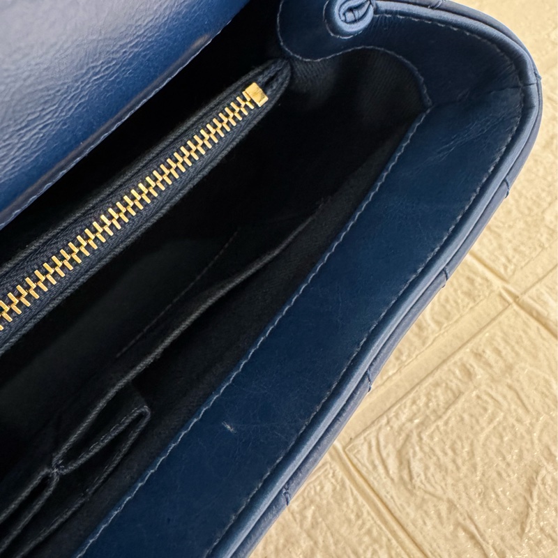 chanel藍色山形紋金雙C handle-23