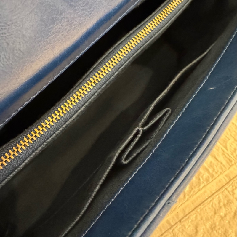 chanel藍色山形紋金雙C handle-26