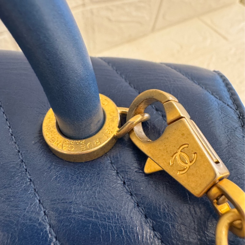 chanel藍色山形紋金雙C handle-47