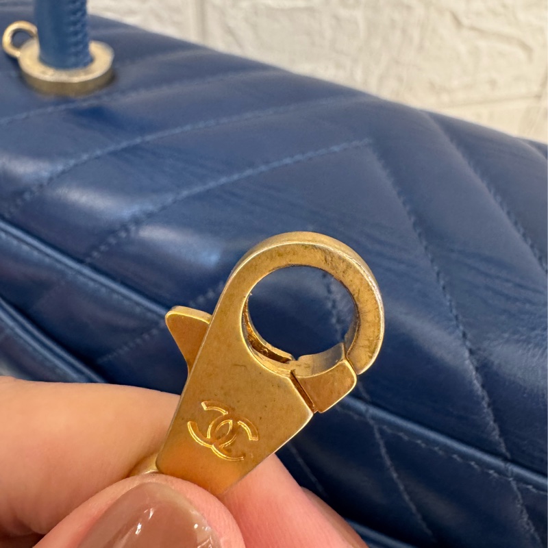 chanel藍色山形紋金雙C handle-48