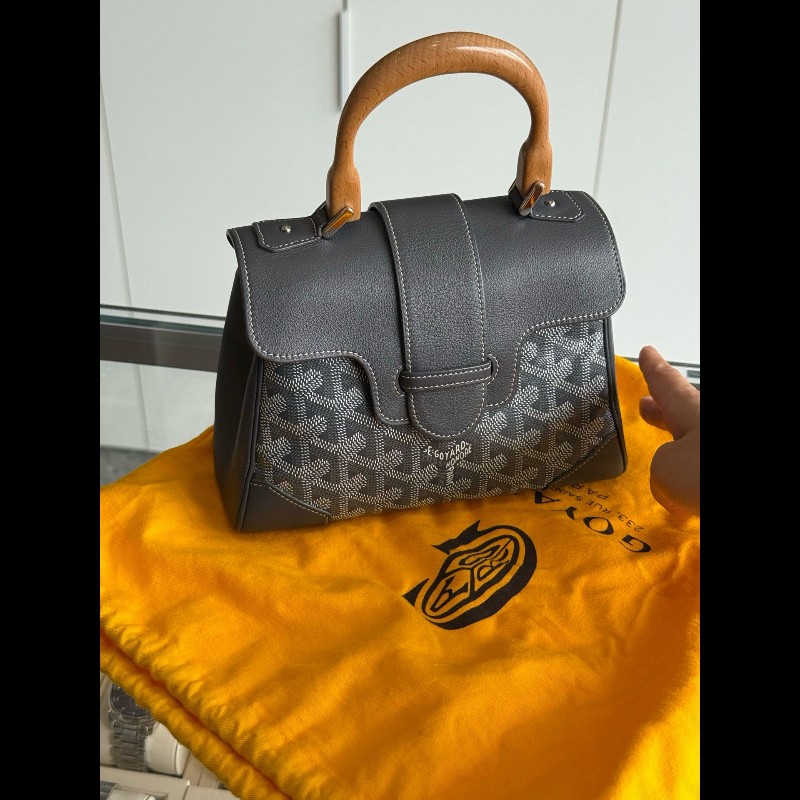 Goyard saigon mini
大象灰-1