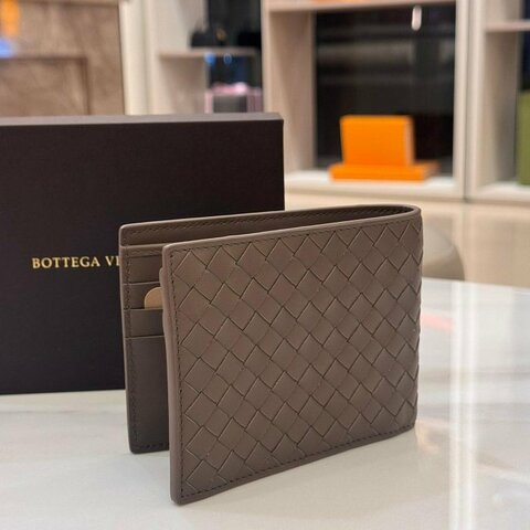 *SHIHNA名牌精品* BOTTEGA VENETA 咖色編織小牛皮短夾