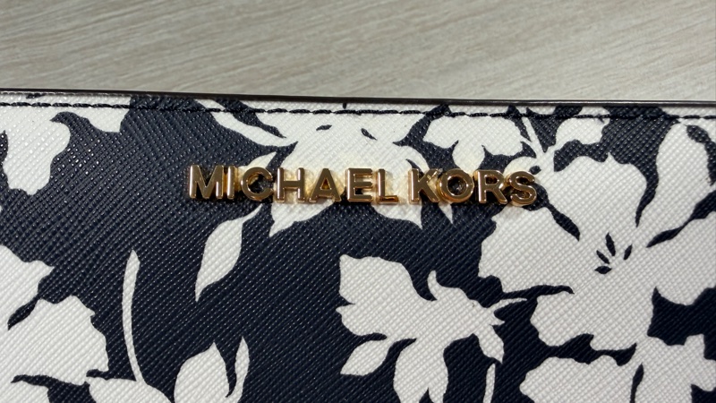Michael Kors 塗層皮革花卉印花對折皮夾帶卡套，兩件套-3