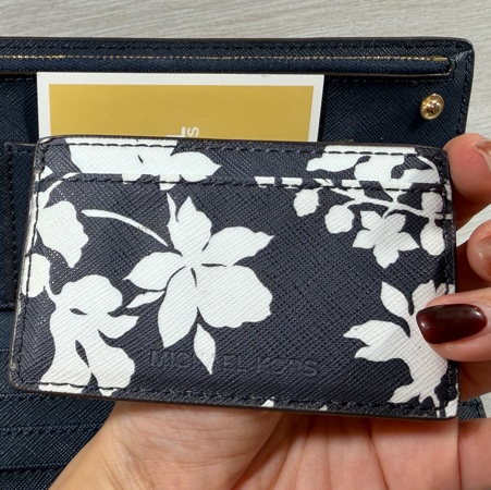 Michael Kors 塗層皮革花卉印花對折皮夾帶卡套，兩件套-13