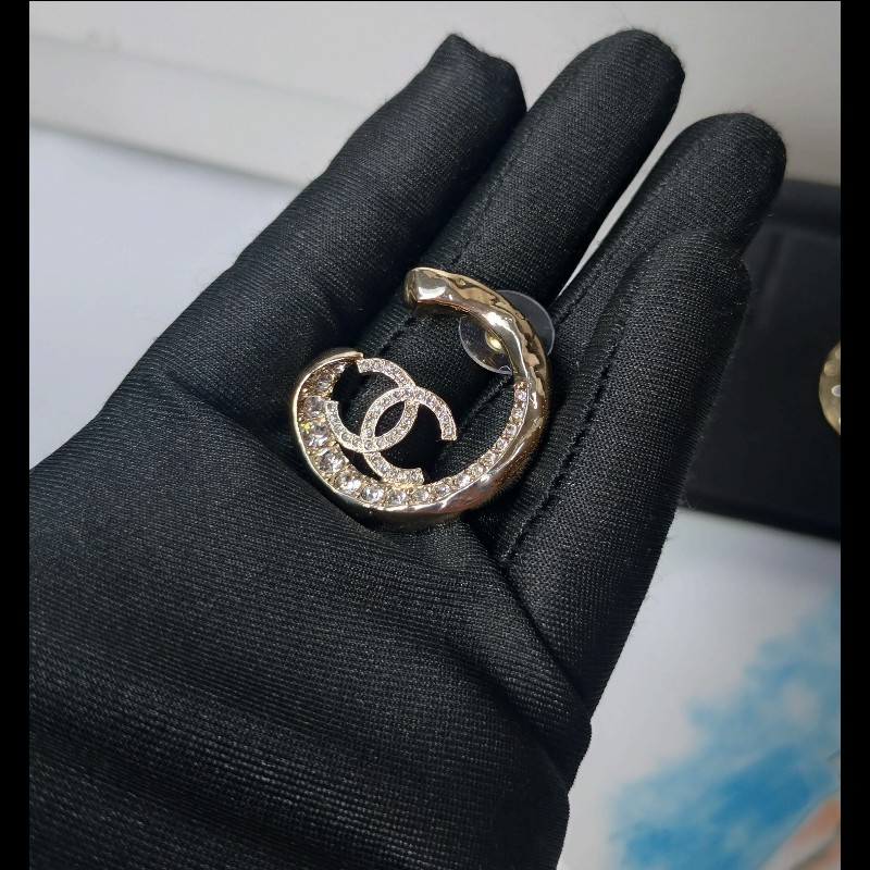 Chanel 淡金大C水鑽雙C耳環-7