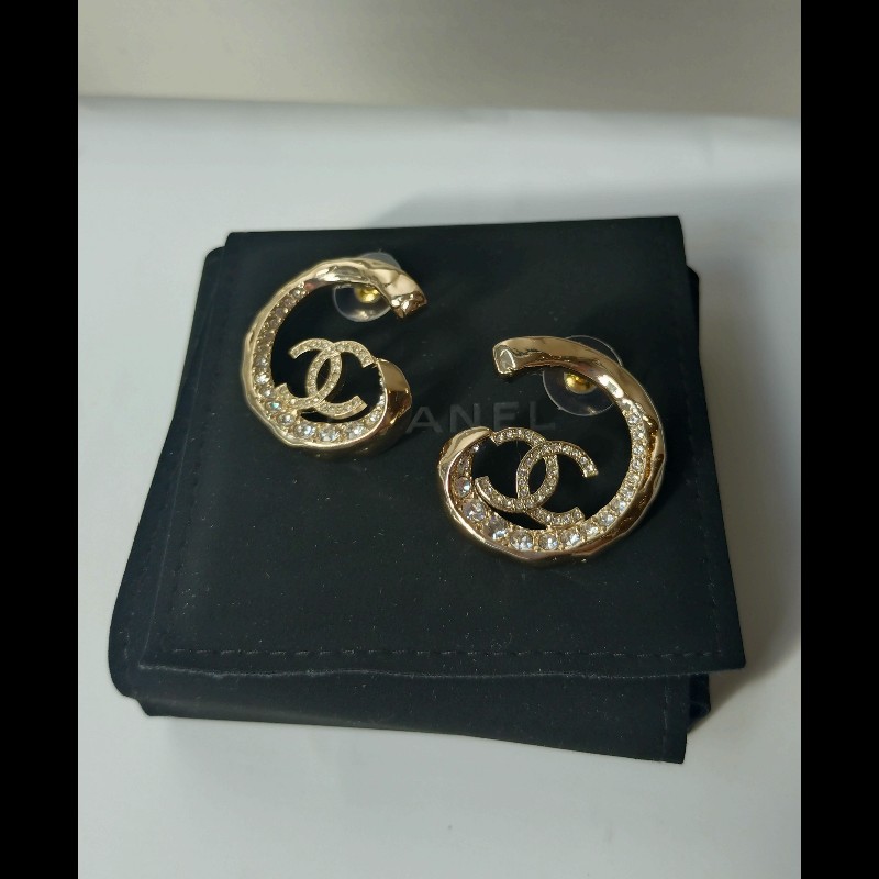 Chanel 淡金大C水鑽雙C耳環-8