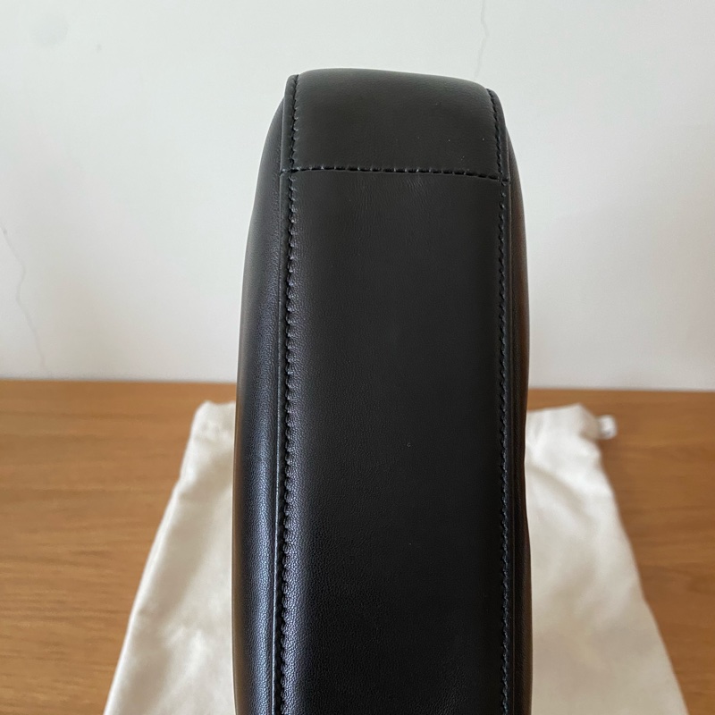 YSL CALYPSO 小羊皮Hobo腋下包-7