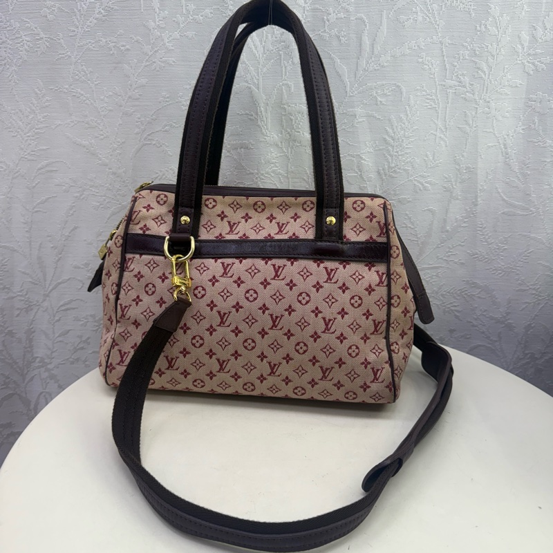 Louis Vuitton Handbag-1