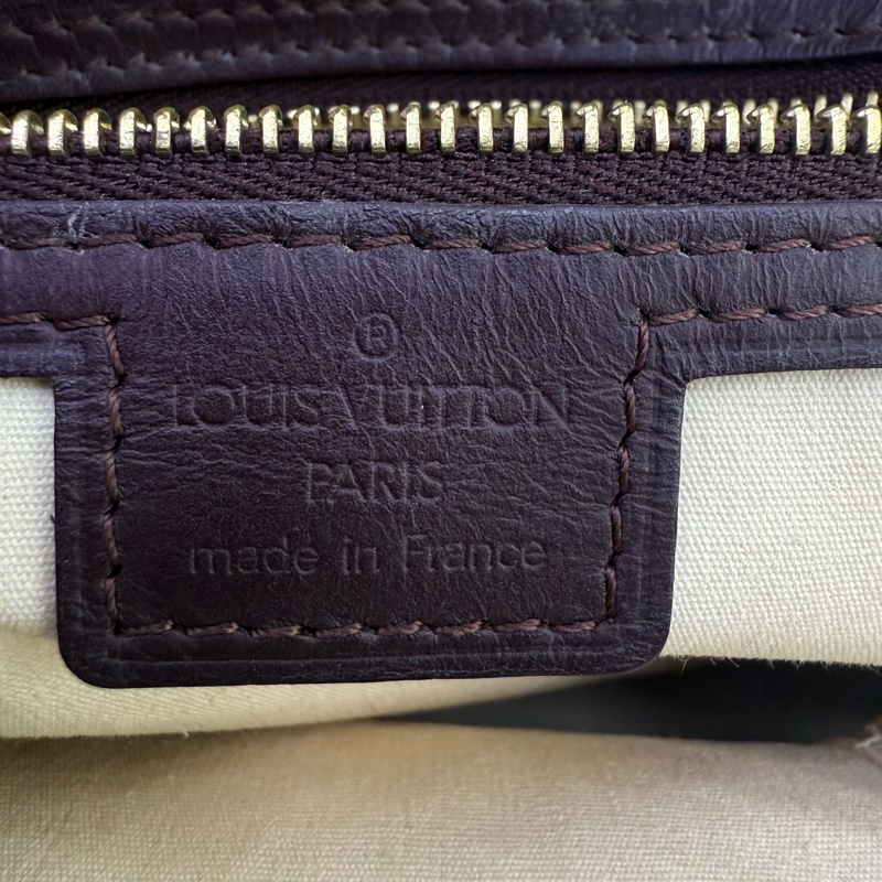 Louis Vuitton Handbag-8