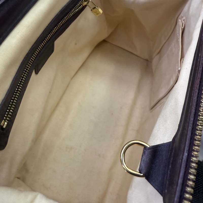 Louis Vuitton Handbag-9