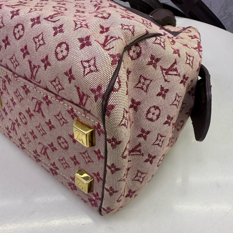 Louis Vuitton Handbag-11