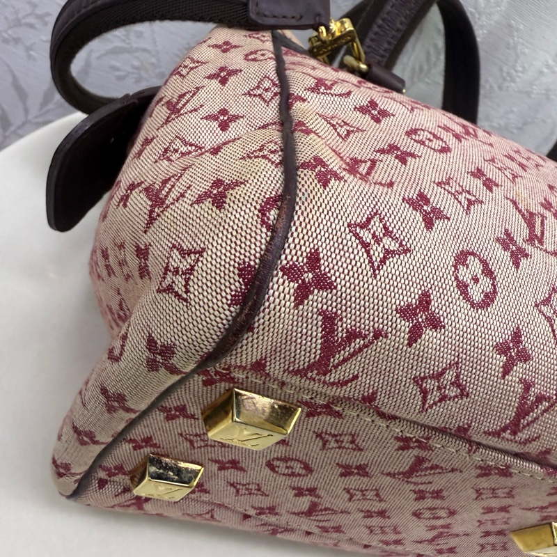 Louis Vuitton Handbag-14